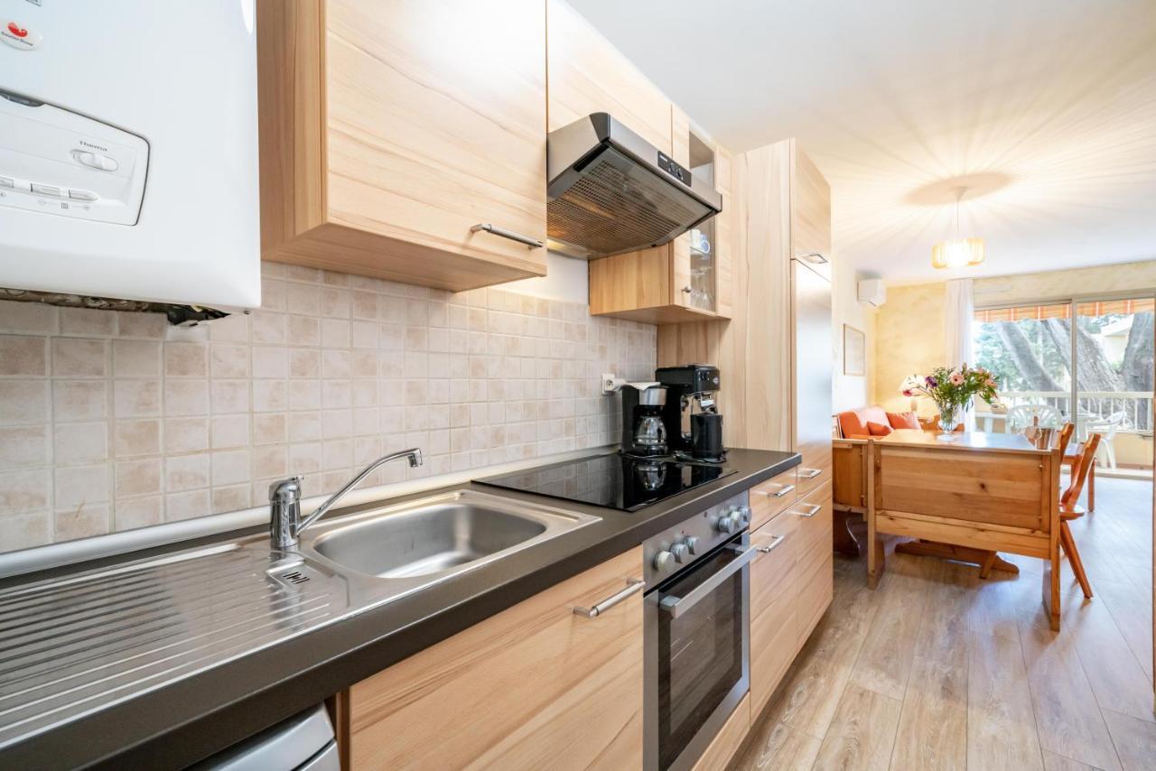 Spacious Apartment At A 5 Min Walk From The Beach Antibes Exterior photo